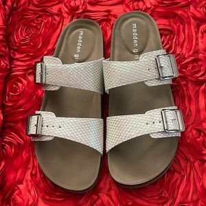 Madden Girl Brando Hologram Mesh